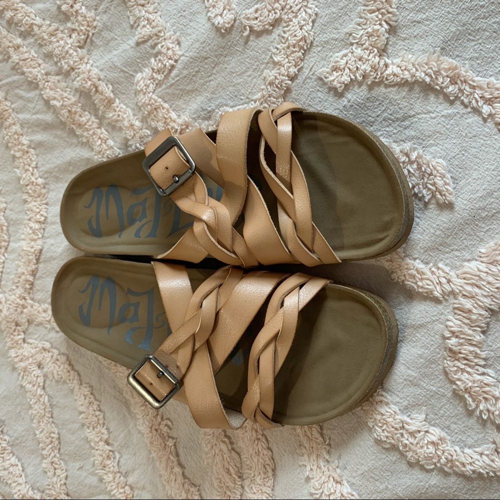 Slide sandals tan size 7 women